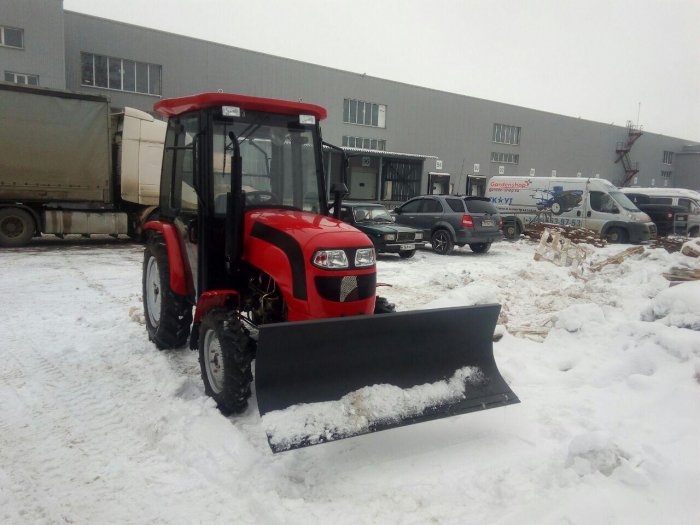 Расчистка участка парковки от снега в Кольчугино